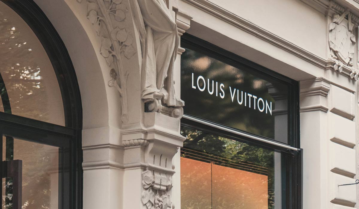 Louis-Vuitton-fashion-shows-runway-commercials-videos-models-clothes