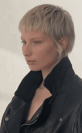 Maggie Soler<br /><span class="model-data-overview">EU 173cm | US 5′ 8”</span>